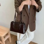 Korean niche brand women's tote bag, large capacity, retro style, cross-border women's bag, new autumn/winter style, high-end commuter bag.
